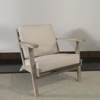 Fauteuil d'appoint Amber, Bois de manguier à lattes fabriqué à la main, Coussins en cuir de buffle, Pieds inclinés
