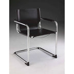 Chaise de salle à manger en cuir noir avec cadre chromé
